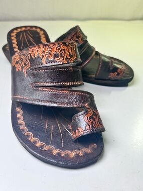 Boho Western Tooled Leather Toe Loop Slides Sandals, Brown & Tan/ Orange Size 10